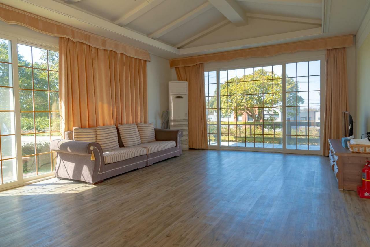 Joyville Resort Jeju Exterior photo