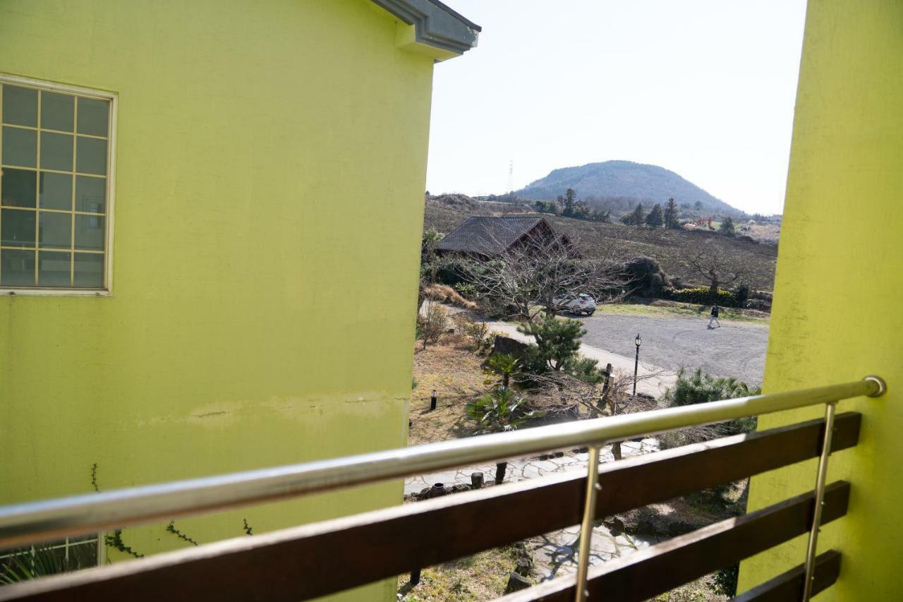 Joyville Resort Jeju Exterior photo